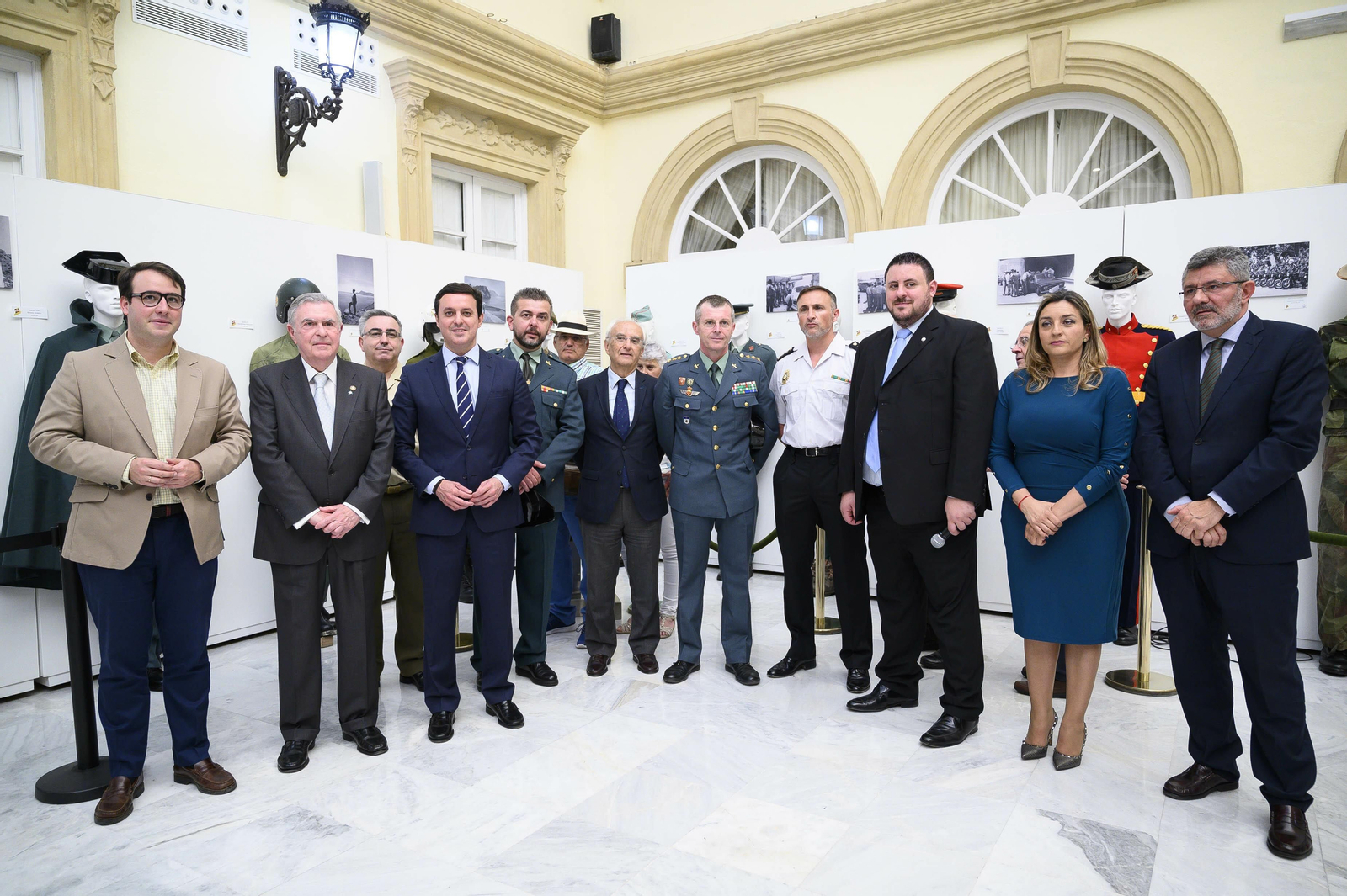 La exposición de la Guardia Civil tiene lugar en el Patio de Luces de Diputación. La exposición de la Guardia Civil tiene lugar en el Patio de Luces de Diputación.