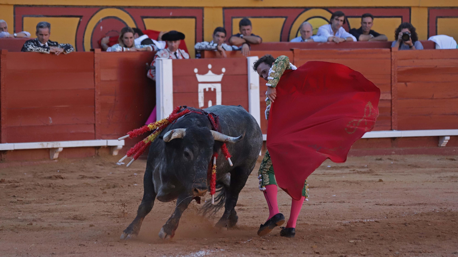 Fotos de la corrida del sábado de la Feria Taurina de Algeciras: Ferrera, Chacón y López Simón