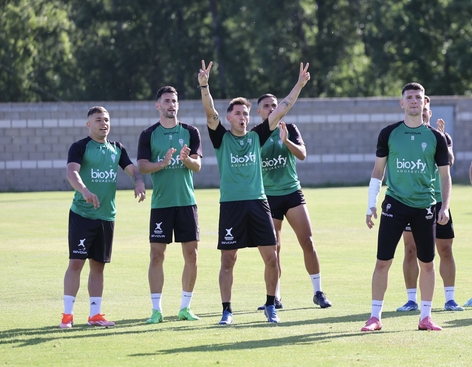 Las mejores fotos del primer entrenamiento del Córdoba CF en León