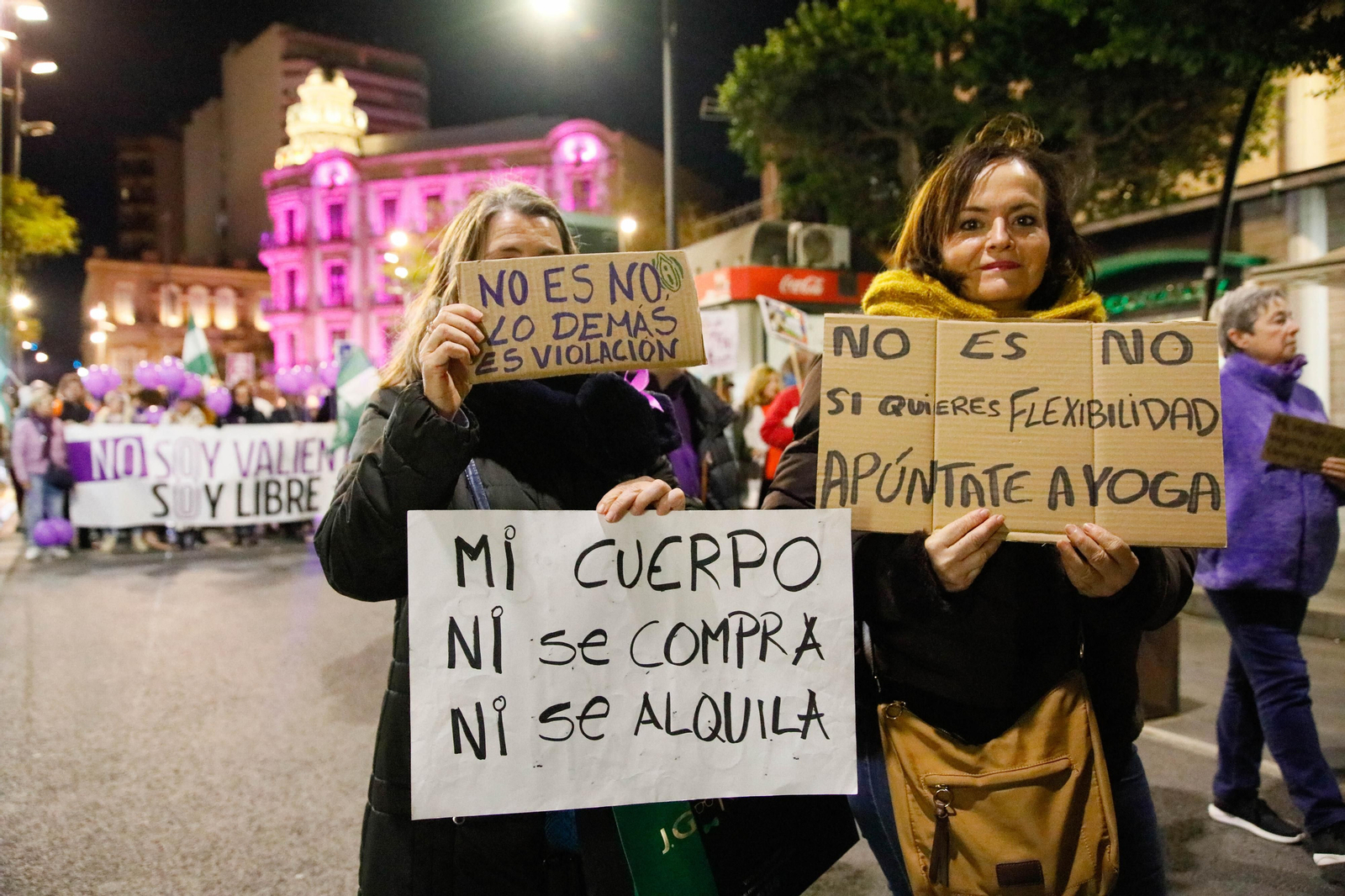 Galería de imágenes por el día de la mujer en Almería