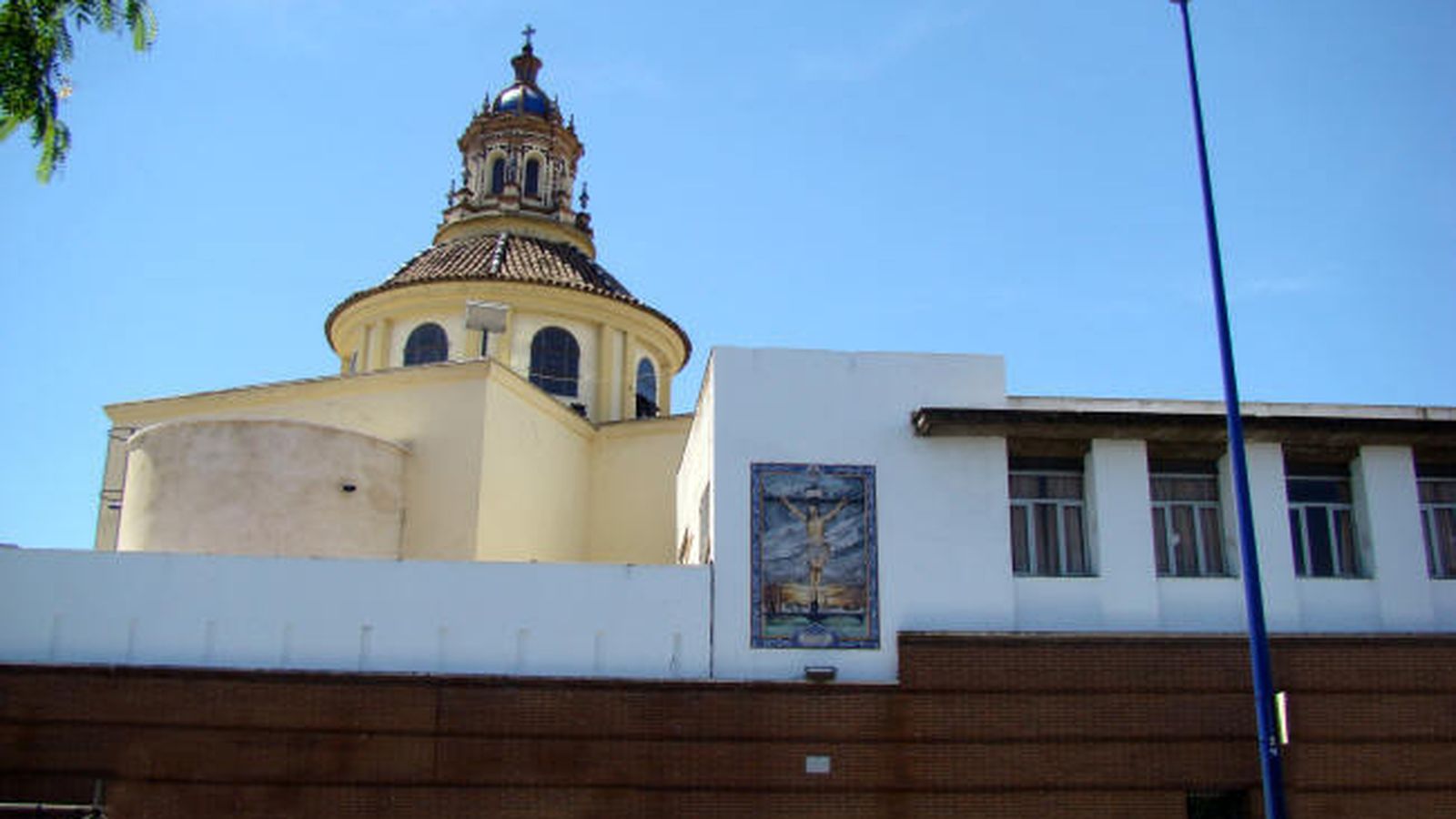 Azulejo del Cachorro situado en la calle Odiel