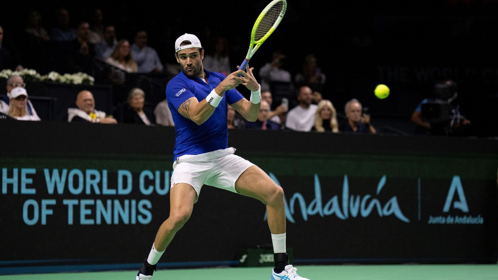 Berrettini derrota a Kokkinakis y acerca a Italia a la final de la Copa Davis