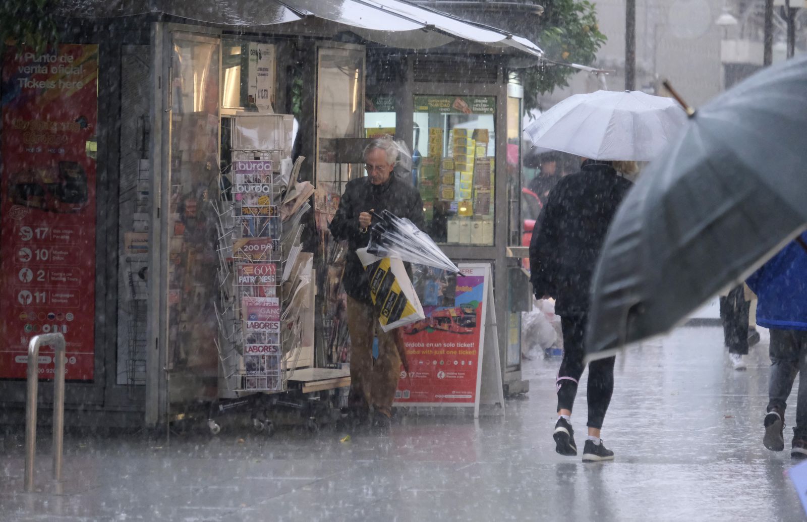 Las imágenes de la tromba de agua que ha caído en Córdoba este viernes