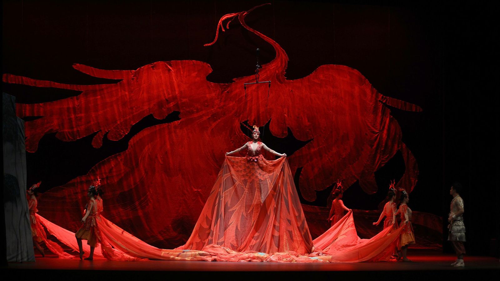 Imágenes del 'Gran Circo Acrobático de China' en el Teatro Villamarta