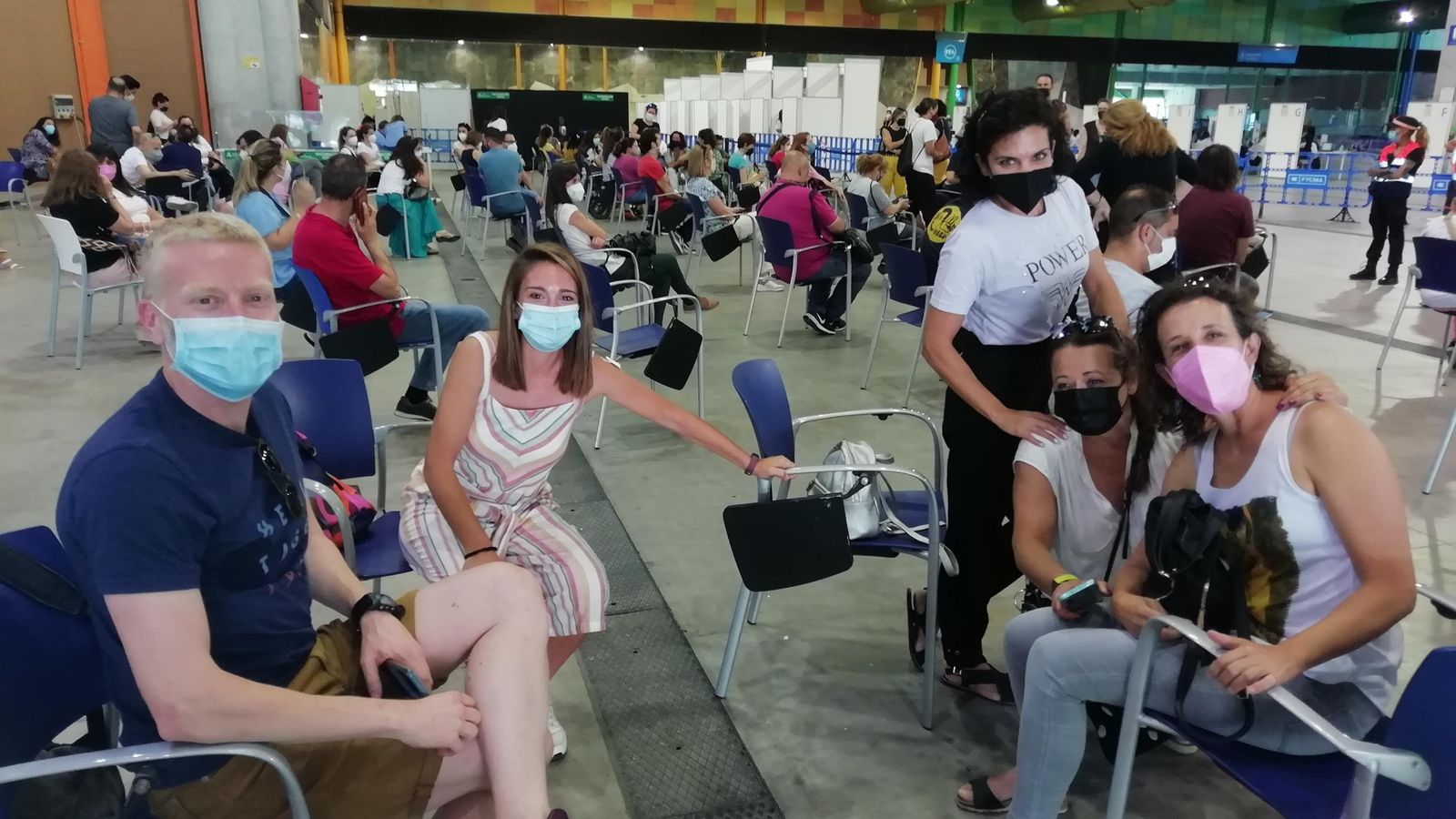 Profesores del colegio Rafael Alberti tras recibir la segunda dosis.