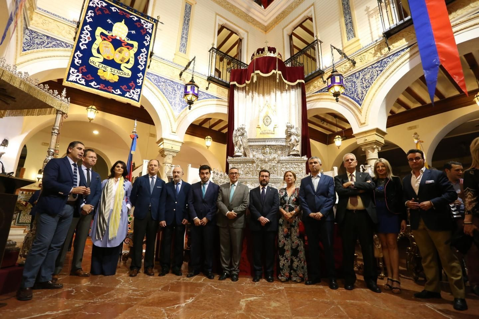 Las imágenes de la exposición de la Hermandad de Valme