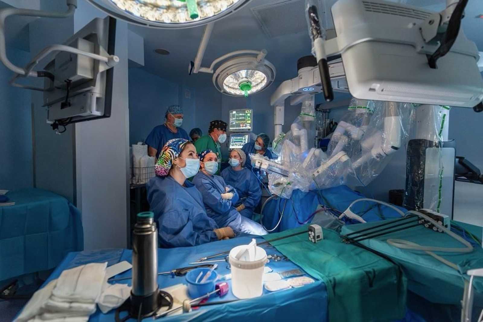 Una intervención de cirugía robótica pediátrica en el Hospital Reina Sofía de Córdoba.