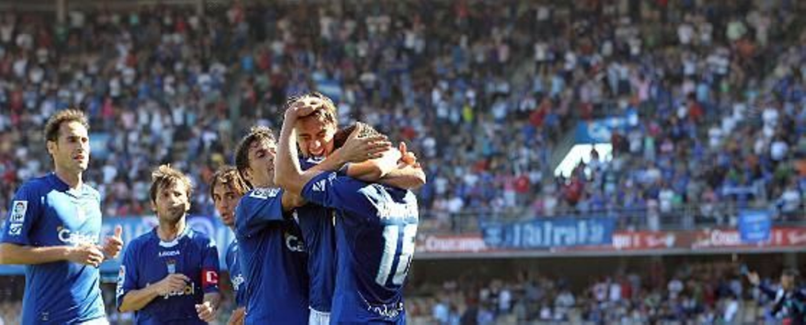 Alegría en las gradas de Chapín con el gol de Armenteros. 

Foto: Miguel Angel Gonzalez