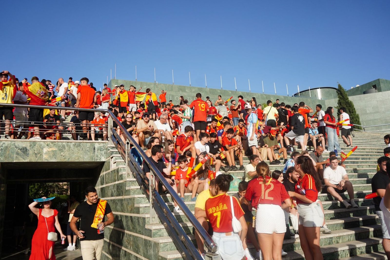Así se vive en las calles de Granada la final de la Eurocopa