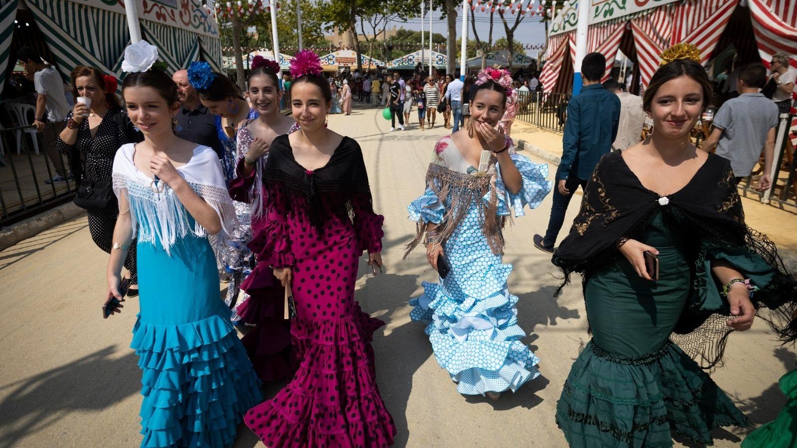 La animación y el buen tiempo han acompañado la jornada en el recinto de Las Banderas.