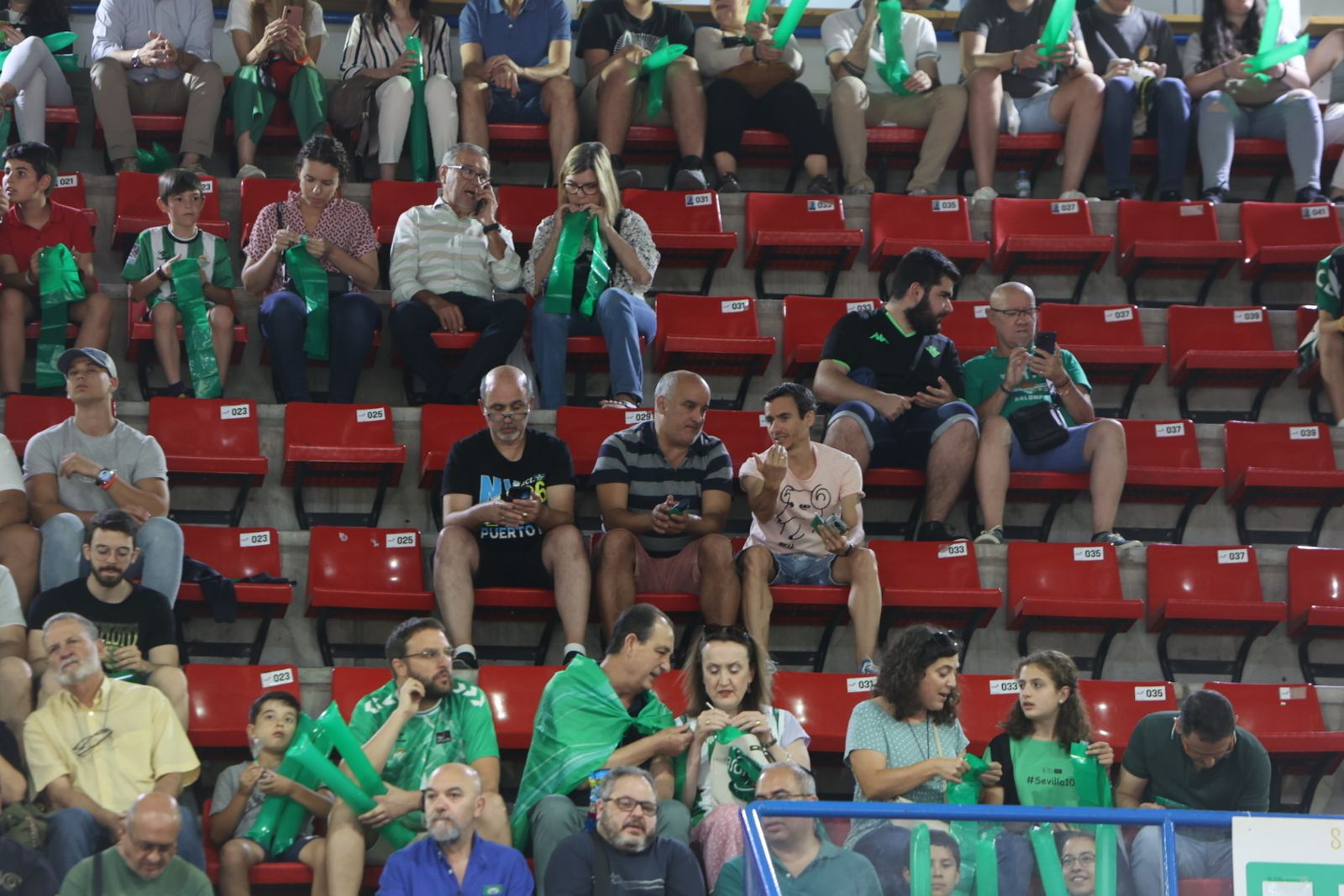 Búscate en el o Betis Granada de baloncesto