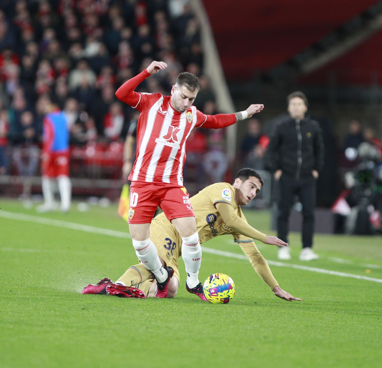 Imágenes de la victoria de la U.D. Almería ante el F.C. Barcelona