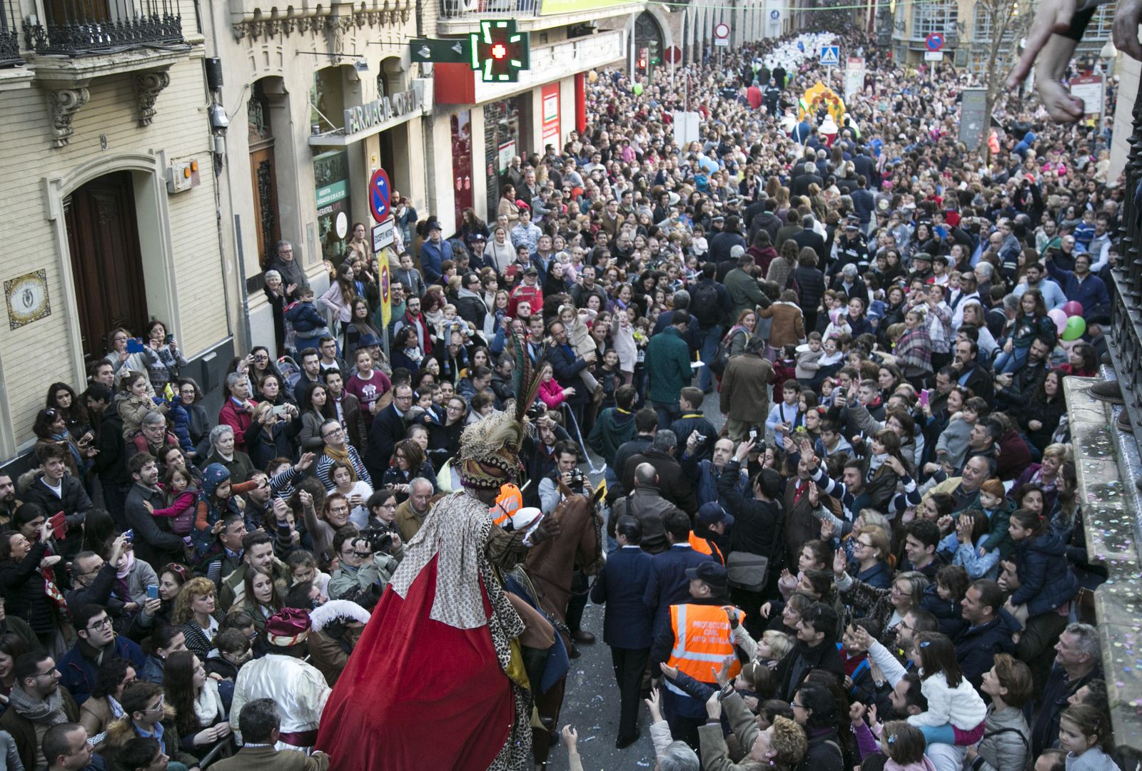 El recorrido del Heraldo Real, en imágenes