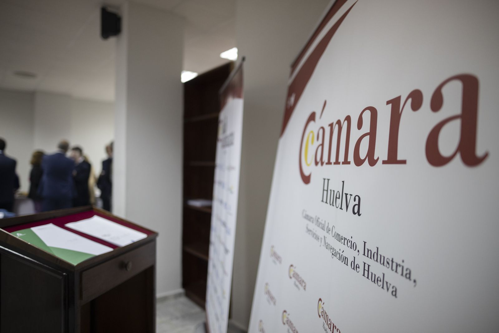 La Cámara de Comercio de Huelva promueve las comunidades energéticas en Pamplona