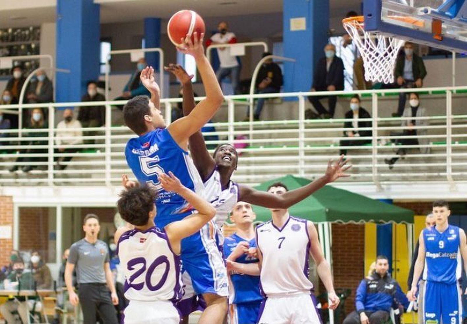 Gabo Loaiza ya cuenta con un nuevo pívot en su plantel, Santo Jesús Cabrera.