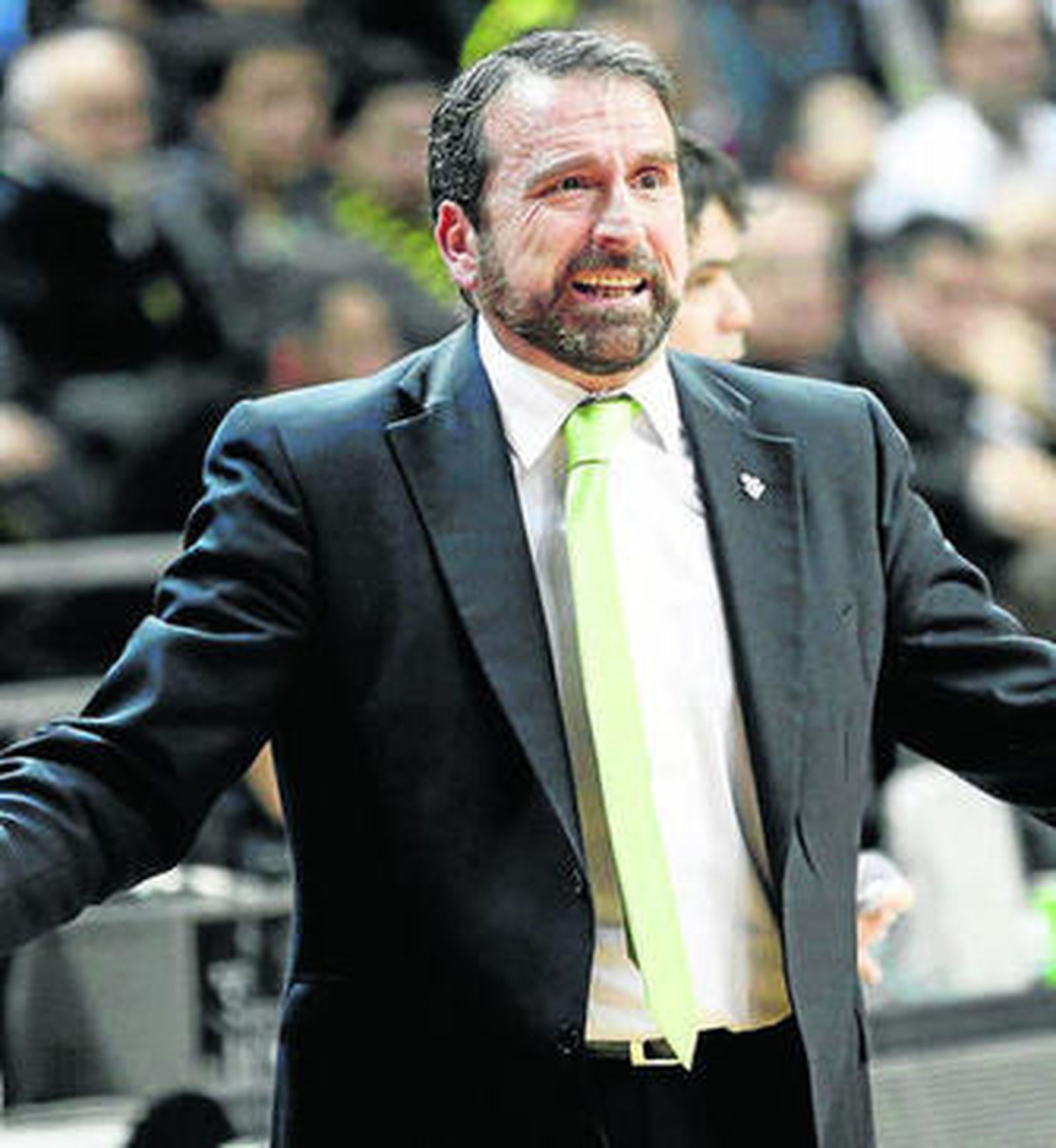 Plaza protesta una acción del partido.