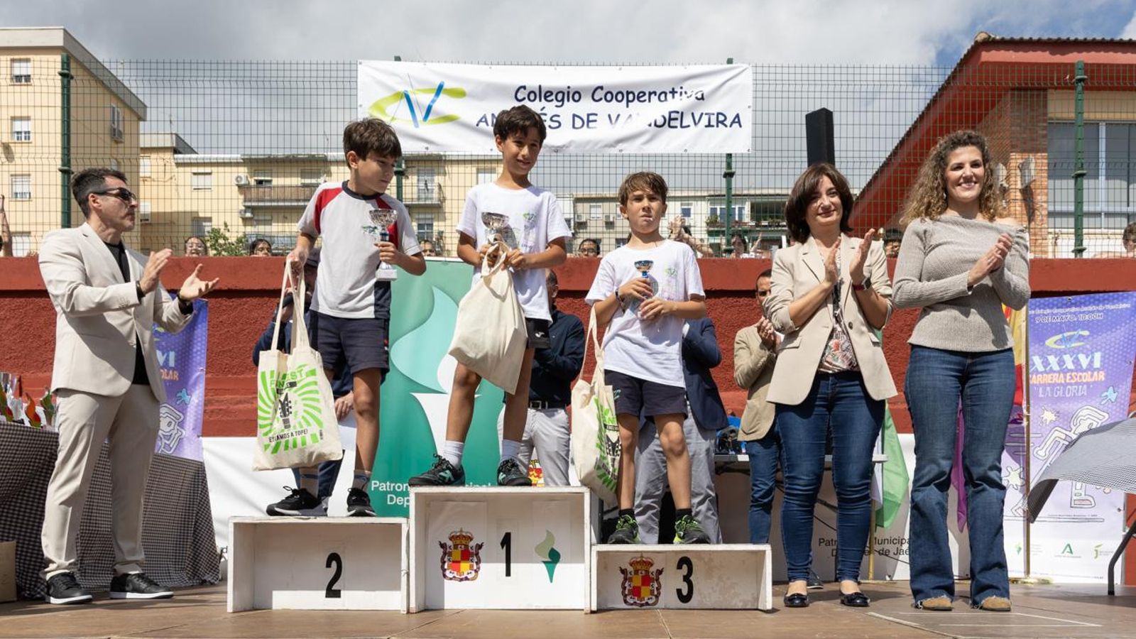 La carrera escolar de “La Gloria” que aúna inclusión y solidaridad, en imágenes