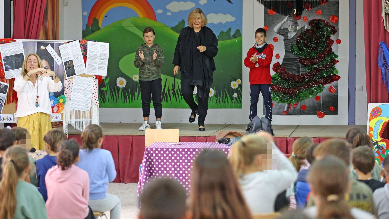 Día del flamenco: María del Mar Moreno en el CEIP Arana Beato