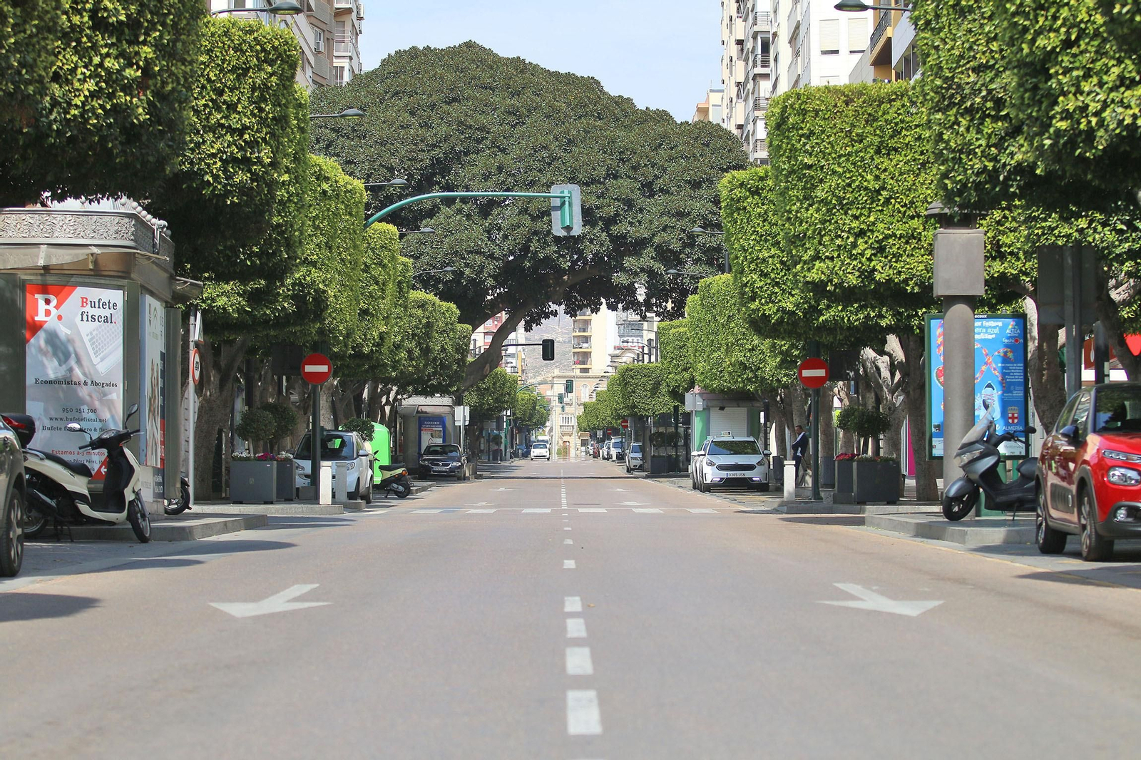 Las imágenes de la capital y los pueblos, paralizados para frenar el coronavirus