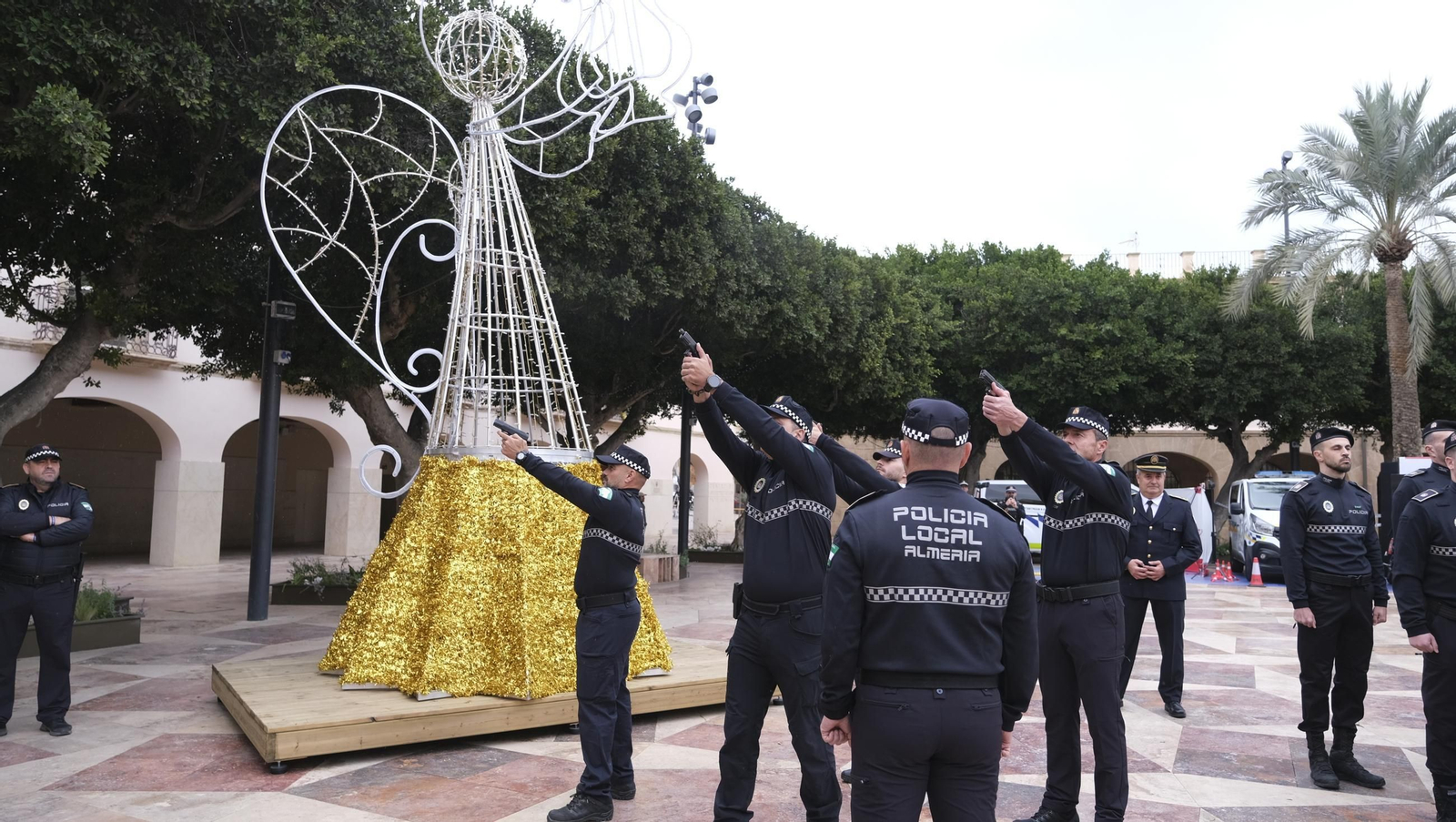 La Policía Local de Almería celebra su patrón San Esteban, en imágenes
