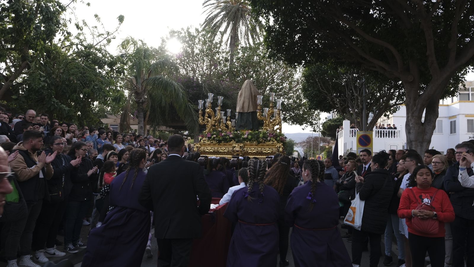 La procesión del Encuentro por las calles de Almería, en imágenes