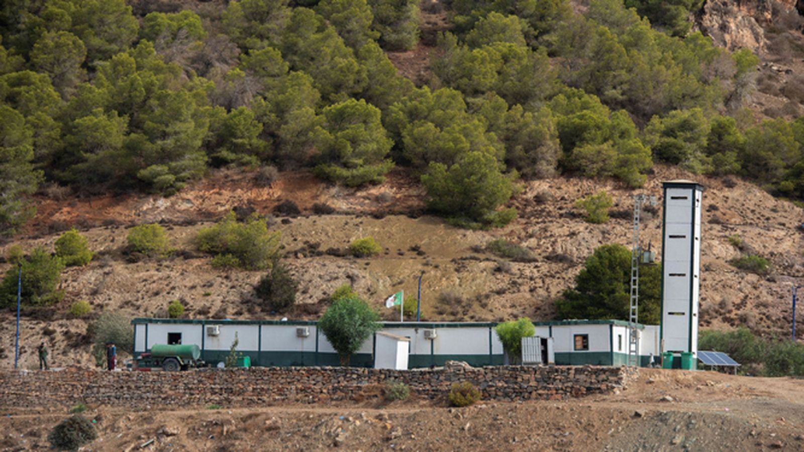 Puesto militar argelino en la frontera con Marruecos. Marruecos ante acusaciones de Argelia de matar a sus civiles