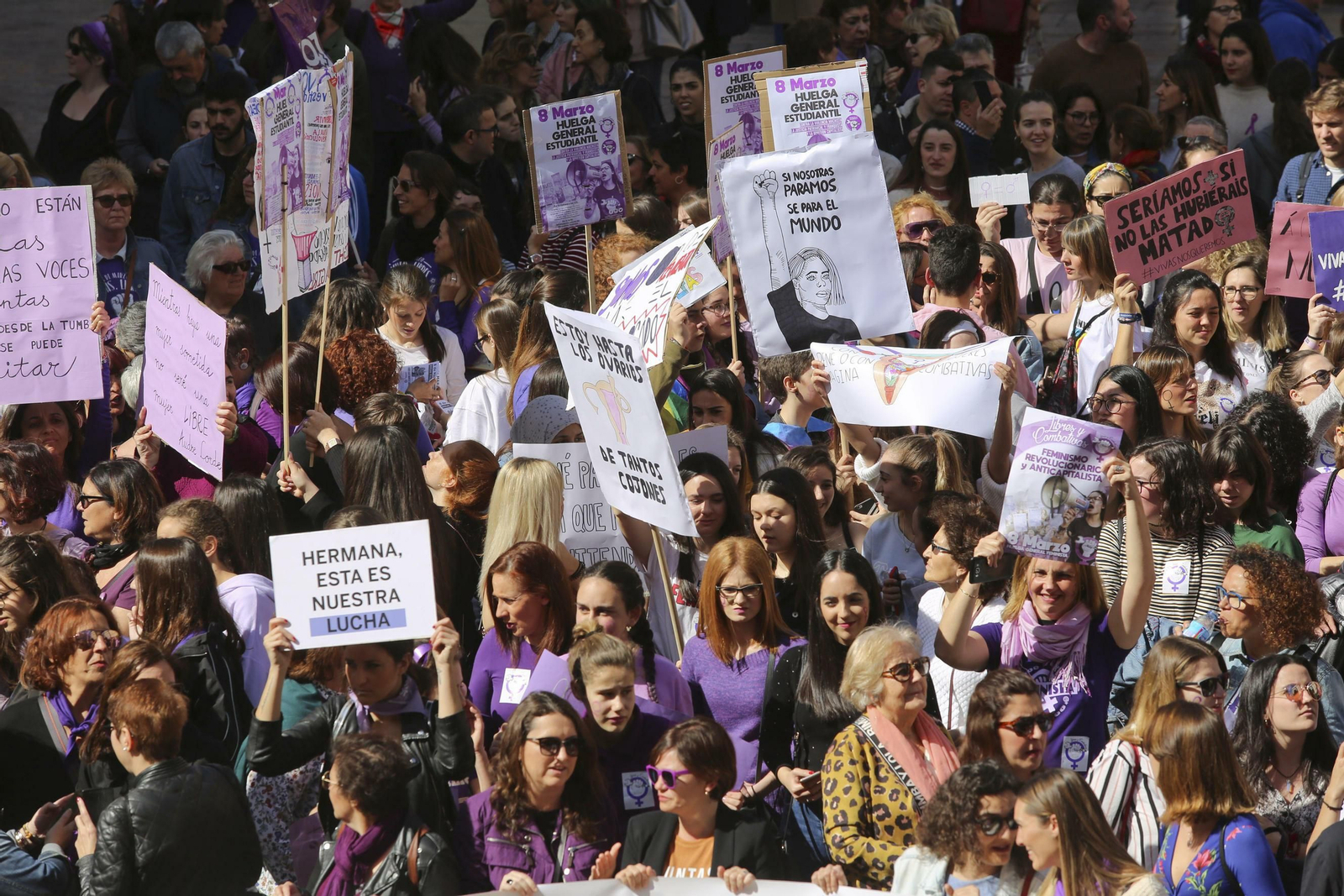 8M Día de la Mujer. Concentración en la Plaza de la Constitución
