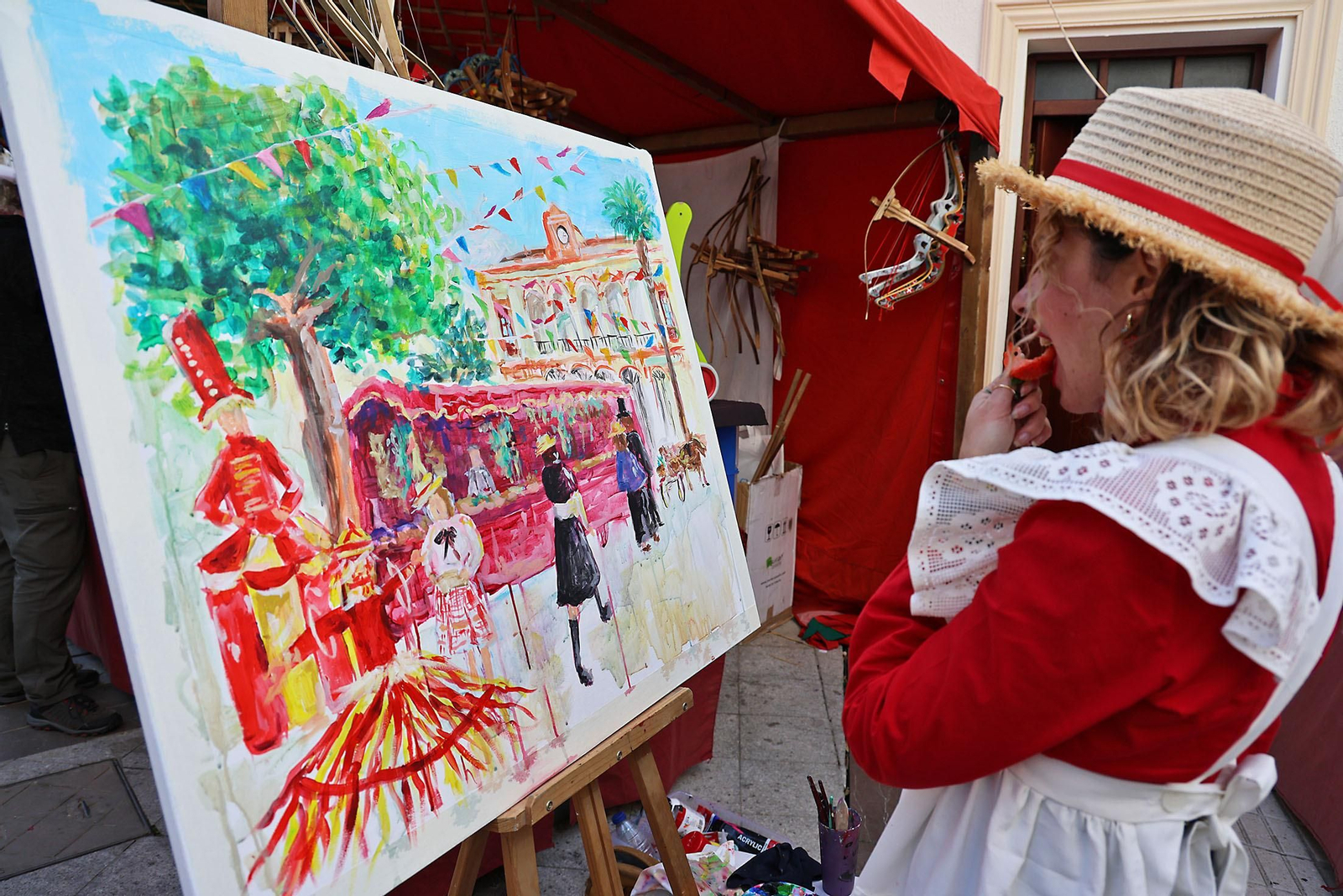 Imágenes del ambiente en la Feria de Época 1900 de Moguer