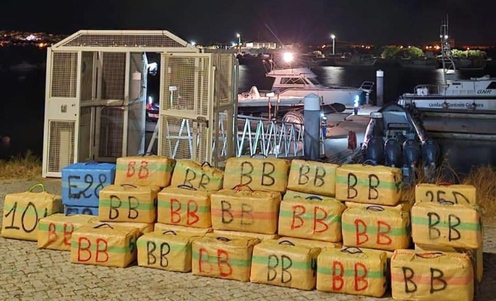 Droga incautada por las autoridades portuguesas en el Guadiana