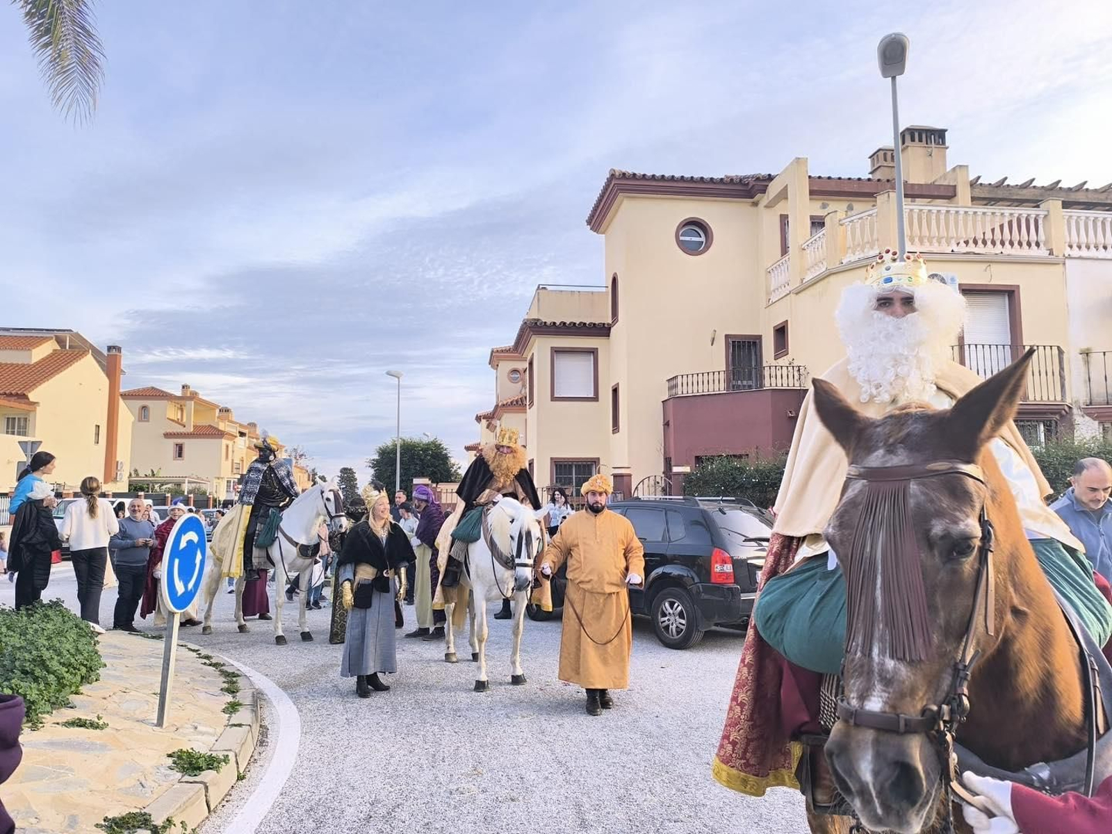 Cabalgata de Reyes Magos en Almayate.jpg