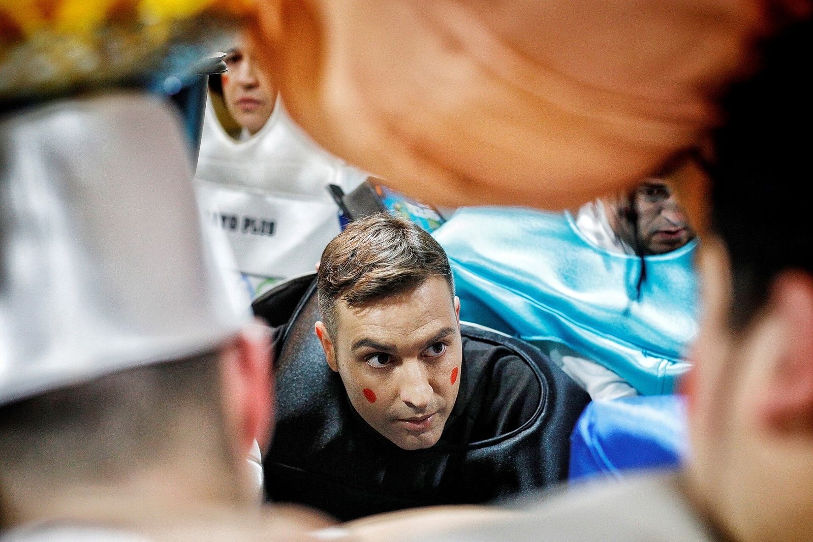 Chirigota 'El planeta de los litios' en camerinos