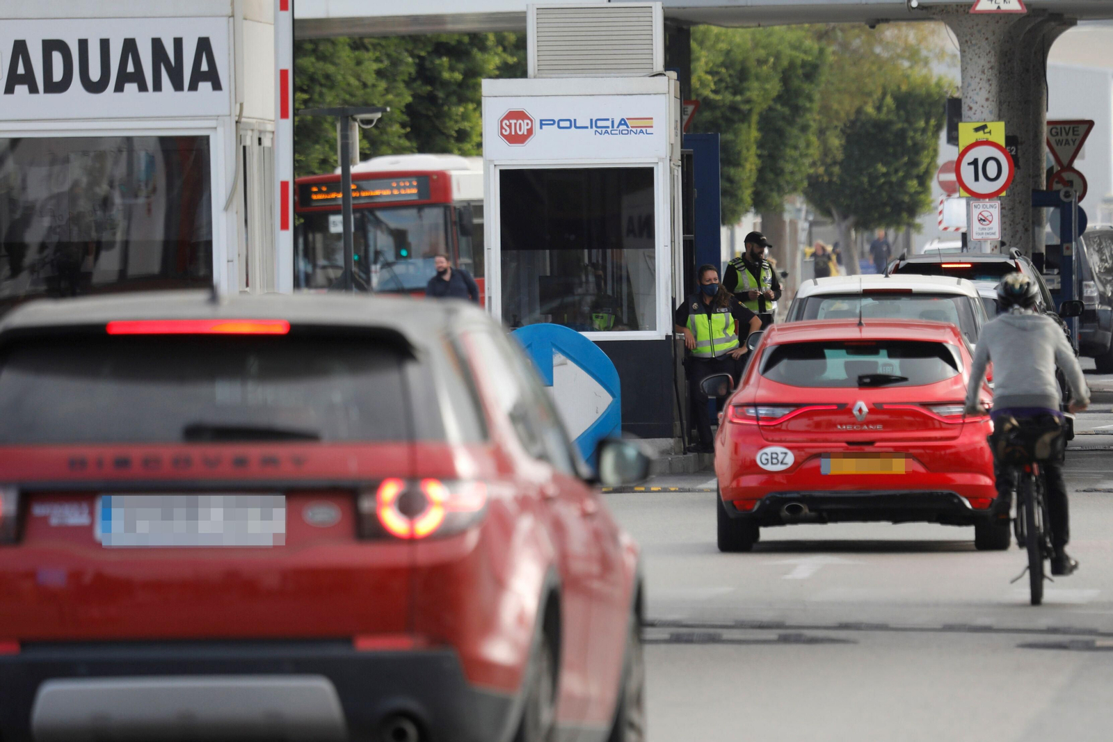 El paso entre La Línea y Gibraltar.