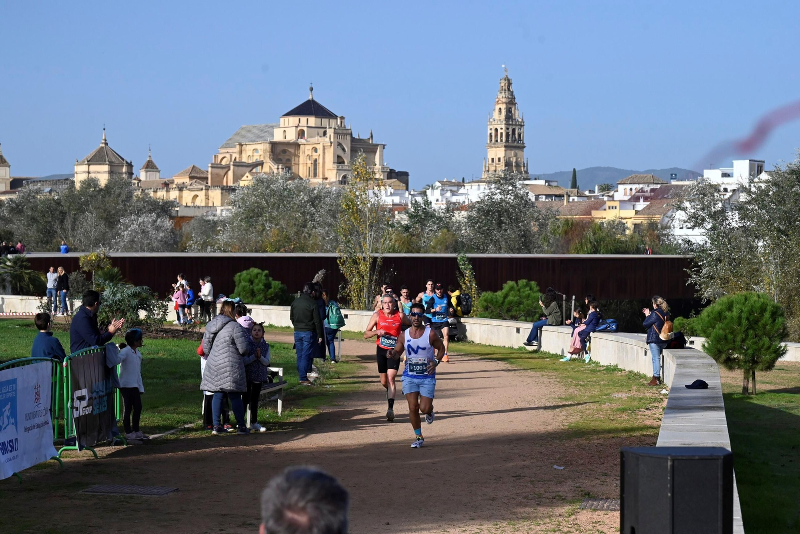 Las mejores fotos de la singular Carrera AJE Córdoba
