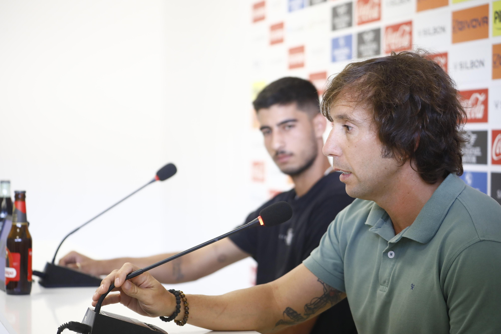 Las imágenes de la presentación de Calderón con el Córdoba CF