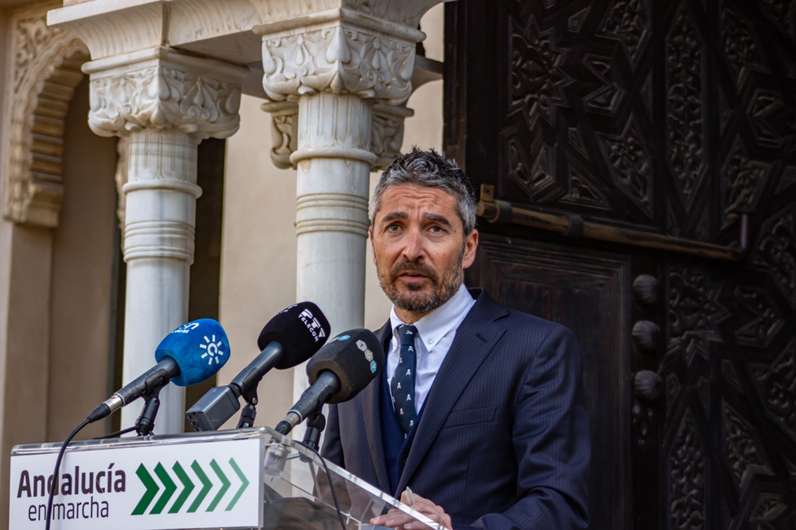 El concejal Manuel Olivares renuncia a dicha área