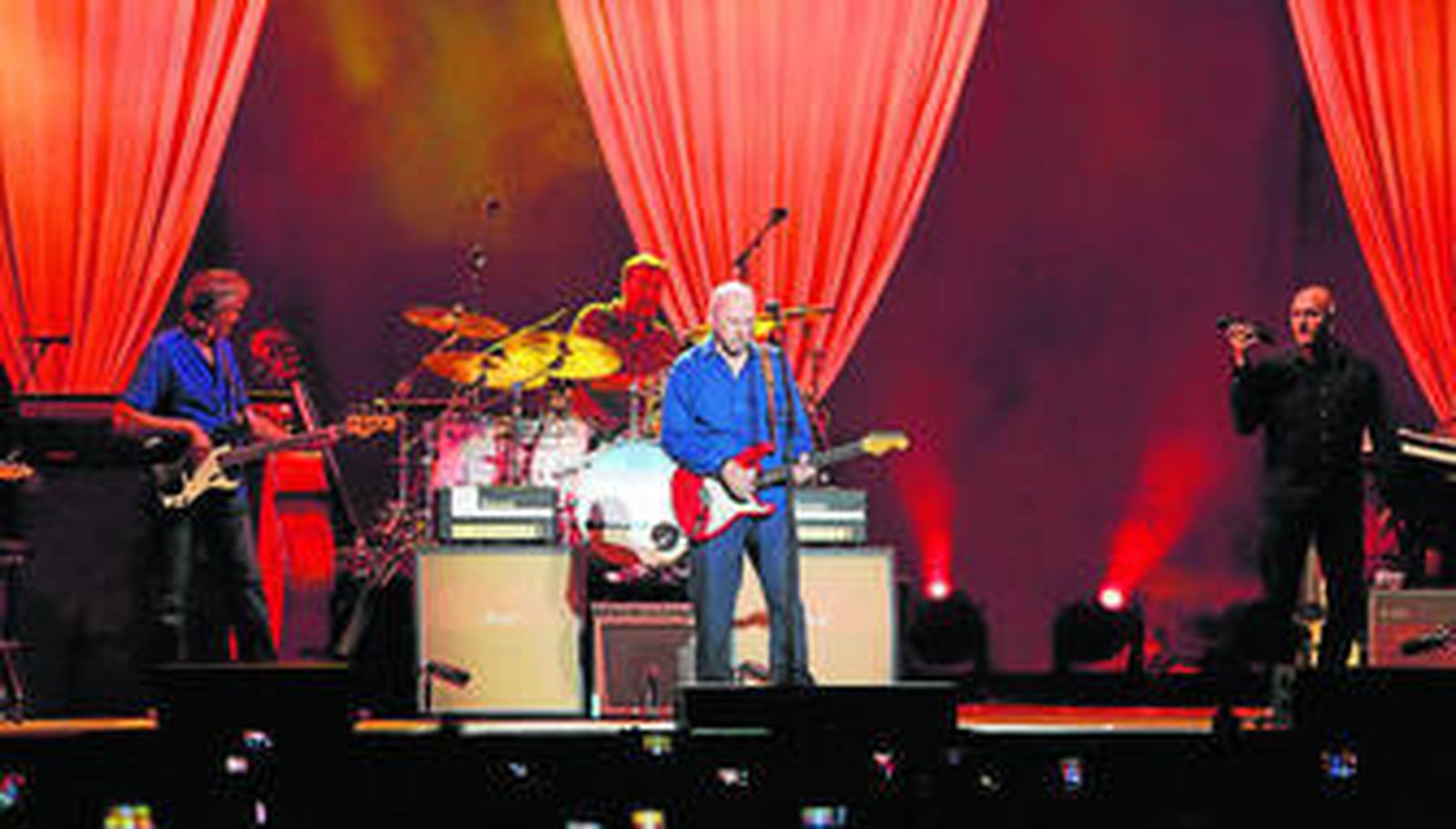 Knopfler le 'cantó' cumpleaños feliz