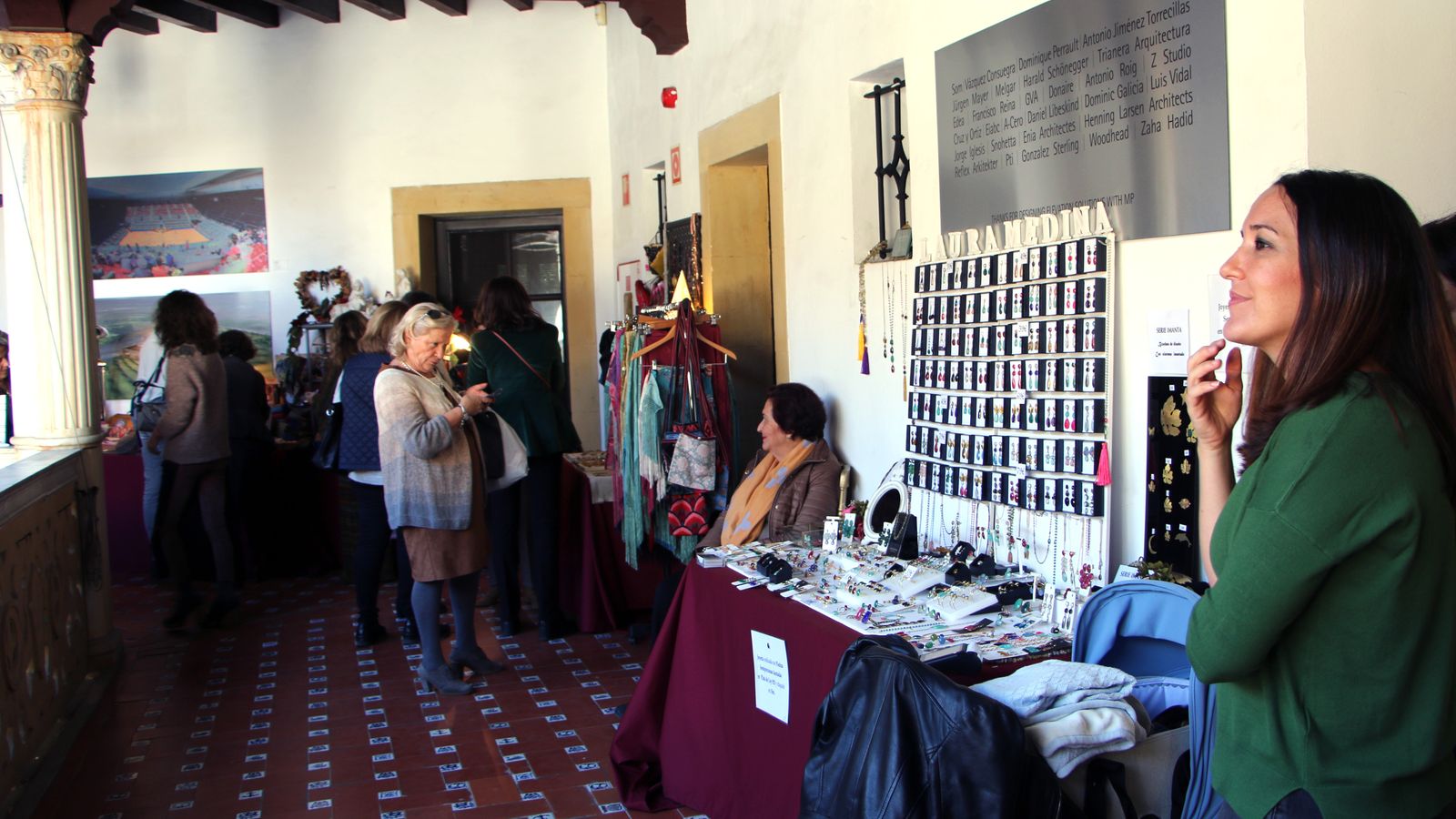 Con este mercadillo, Nuevo Futuro recauda fondos para su programa de acogida de menores en riesgo de exclusión social.