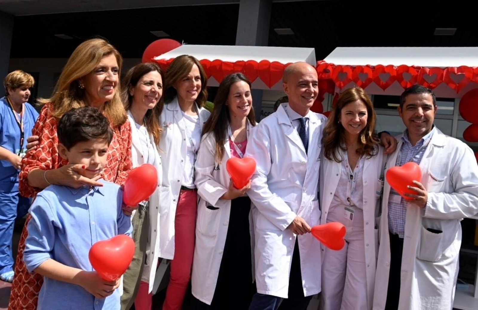 El Hospital Reina Sofía de Córdoba homenajea a los niños hospitalizados, en imágenes