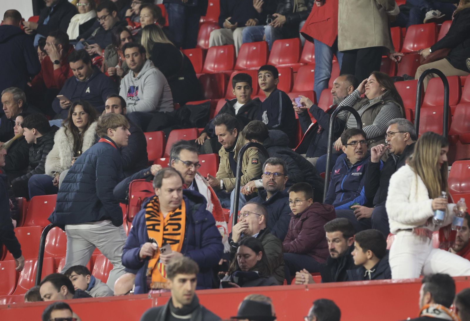 Búscate en el partido Sevilla Valencia