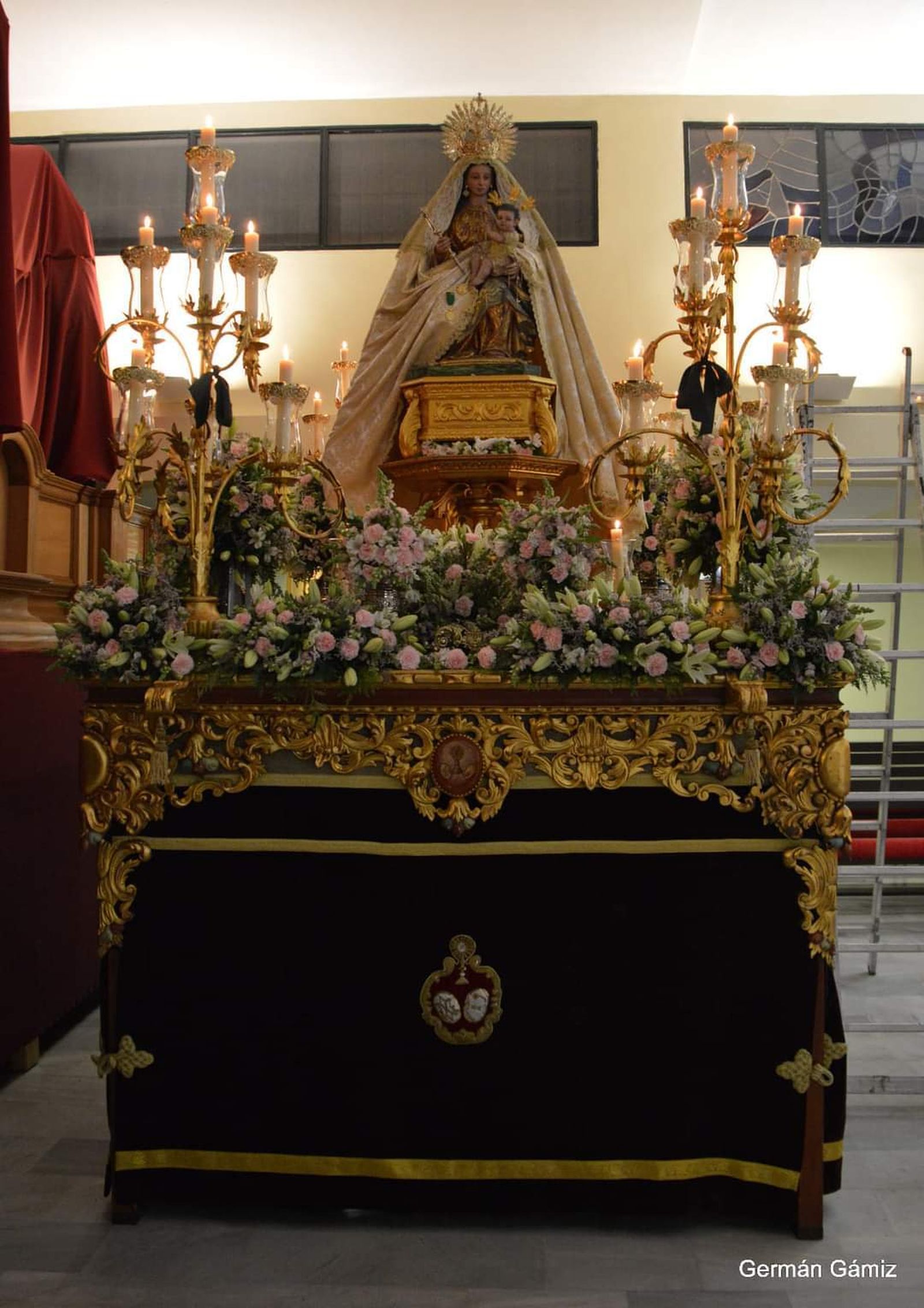 Nuestra Señora de Belén en su paso procesional