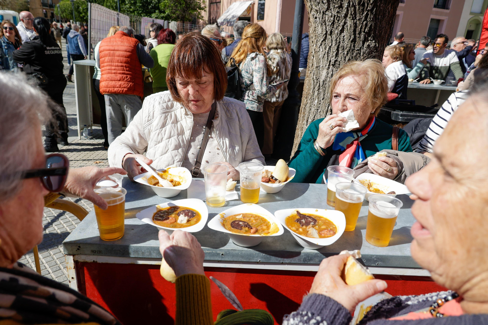 Las imágenes de la Berzá y el Frito Gaditano del Domingo de Piñata