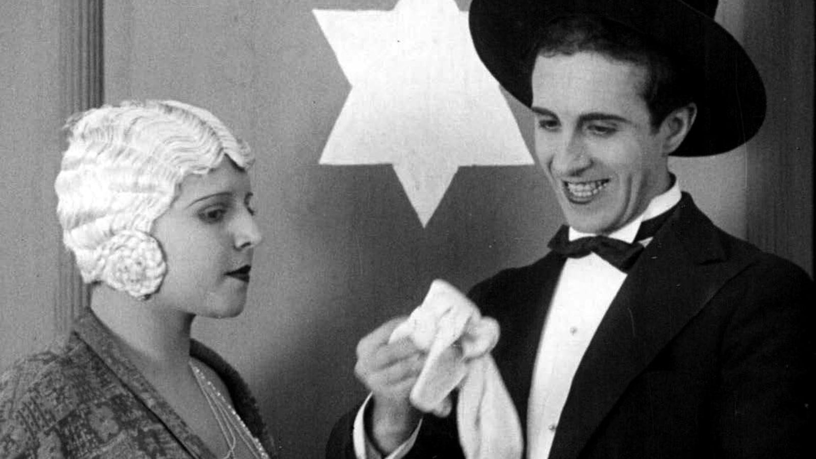 Escena de la cinta recuperada "El misterio de la Puerta del Sol", de 1929