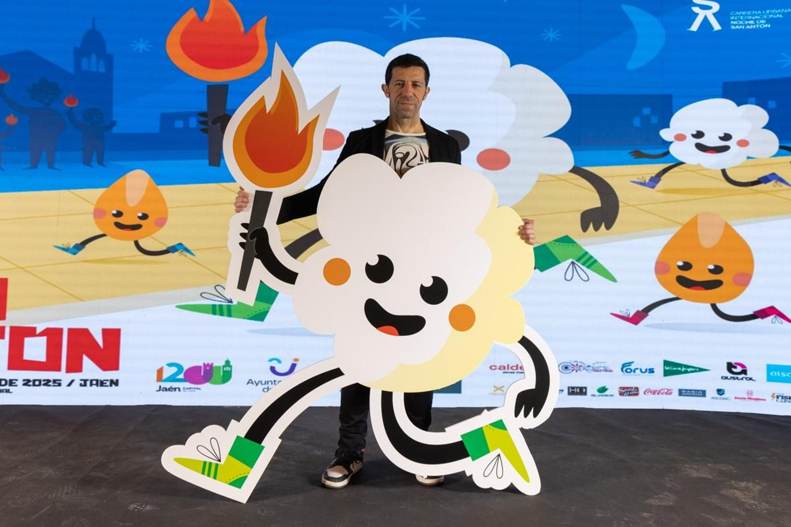 La presentación de la XLII Carrera Urbana Internacional Noche de San Antón, en imágenes