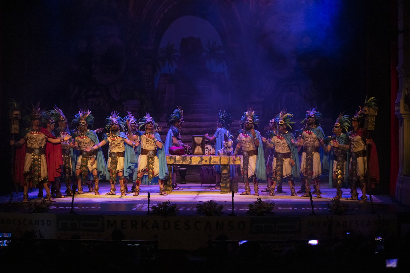 Imágenes de la actuación de la comparsa de Bollullos "El sacrificio" en el Carnaval Colombino