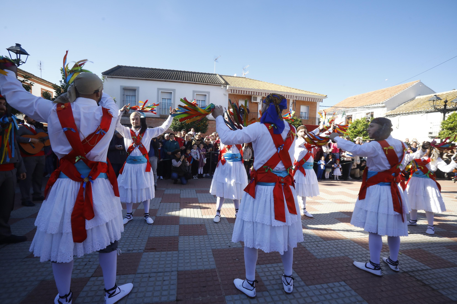 Las mejores fotografías de los tradicionales Danza de los locos y Baile del oso de Fuente Carreteros