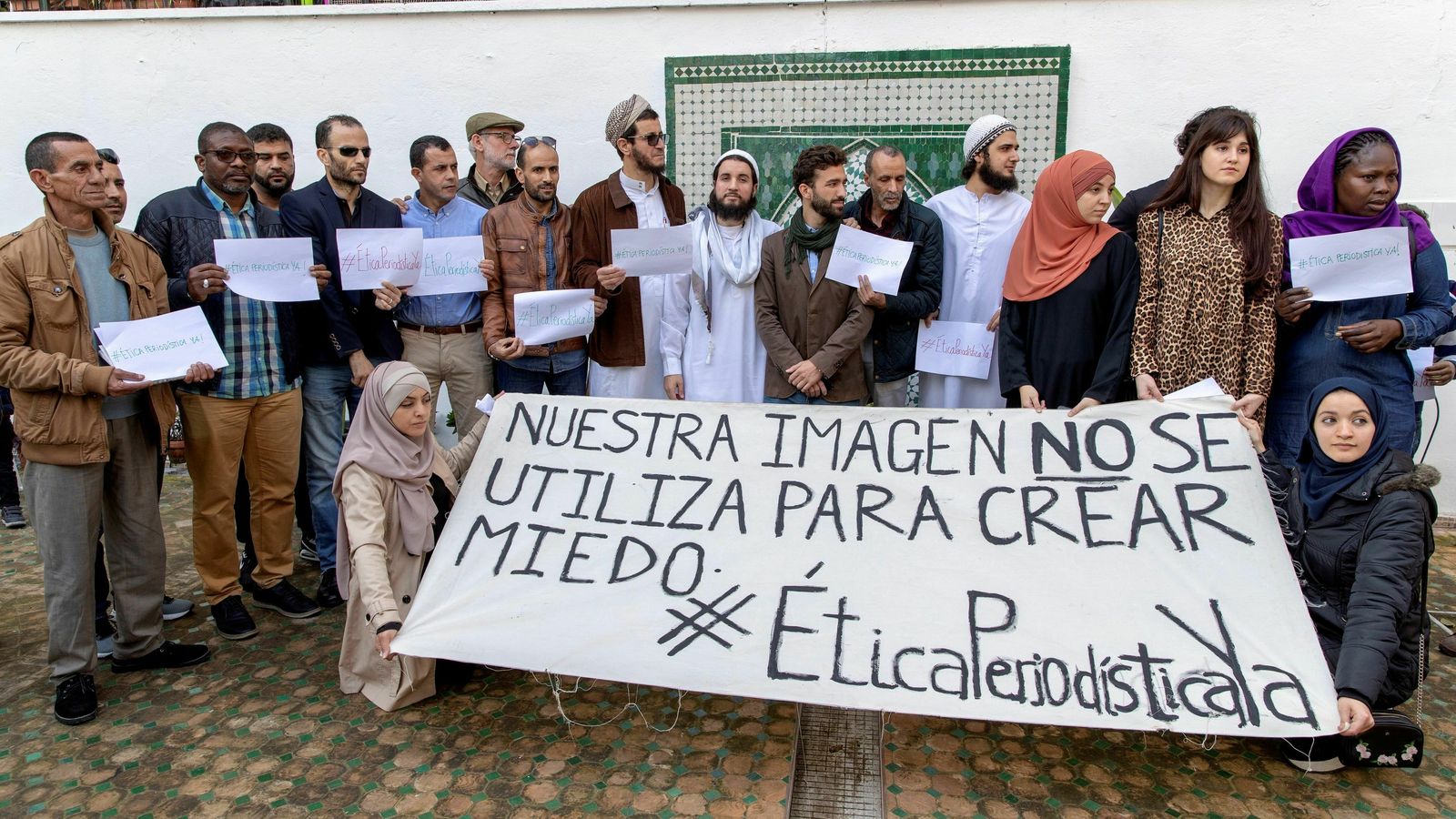 Las comunidades musulmanas de Sevilla denuncian el uso de su imagen manipulada