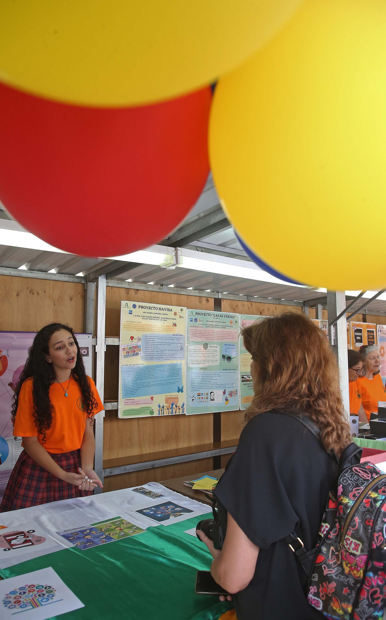 Fotos de la primera jornada de Diverciencia 2023 en Algeciras