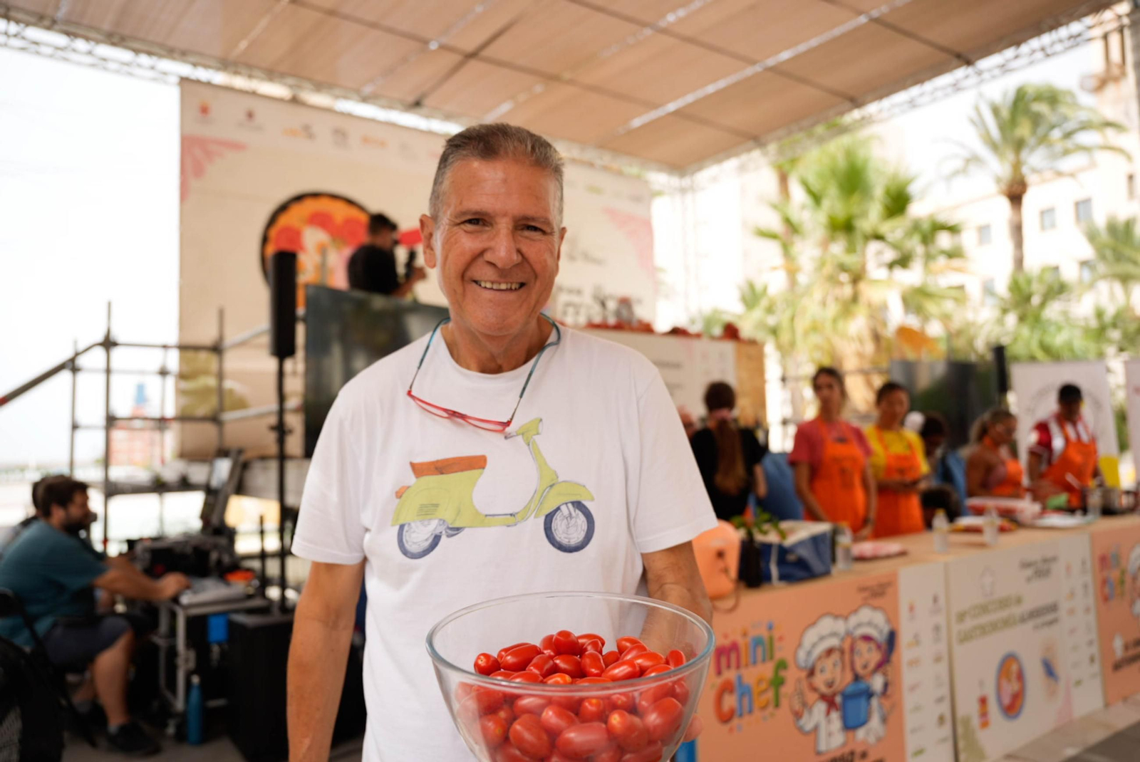 La Cofradía del Tomate y la semifinal del concurso gastronómico de la Feria de Almería, en imágenes