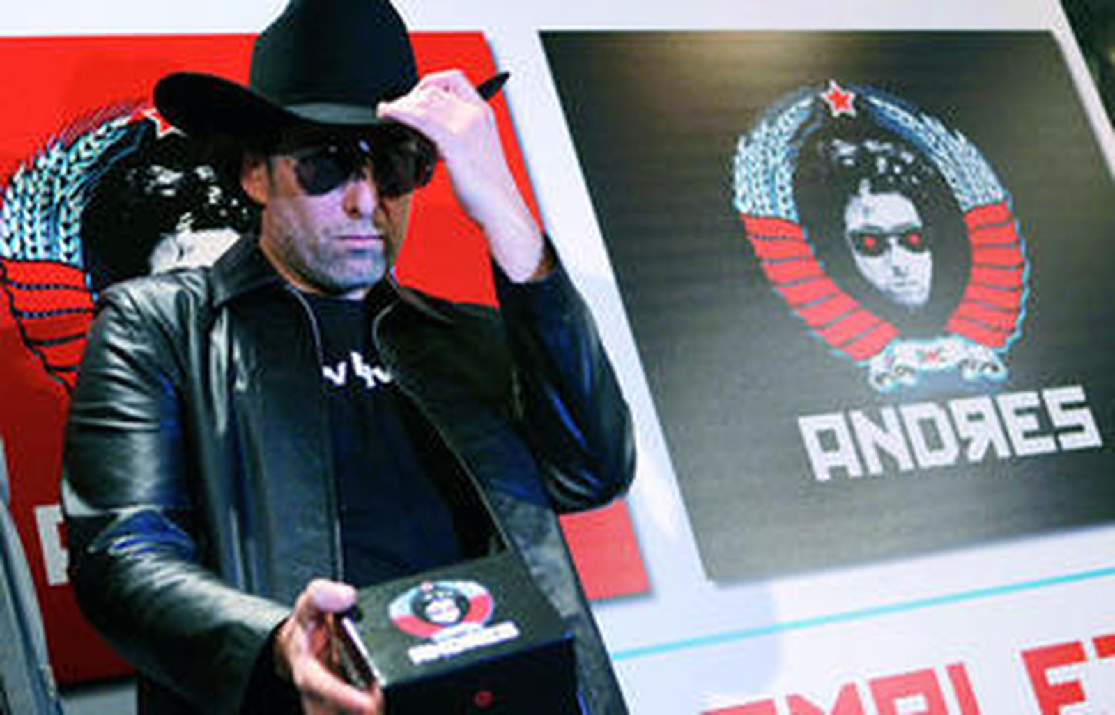 Andrés Calamaro ayer en Madrid durante la presentación de su nuevo trabajo.