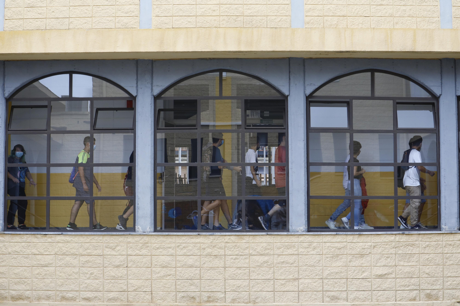 La vuelta a las aulas de los estudiantes de Secundaria y FP de Córdoba en el curso 2021/2022, en imágenes